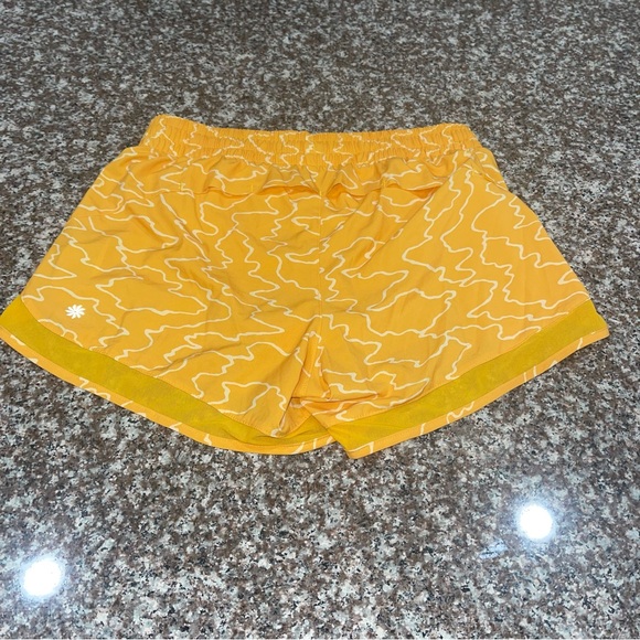 Athleta Mesh Racer Run Short 4" - Picture 4 of 11